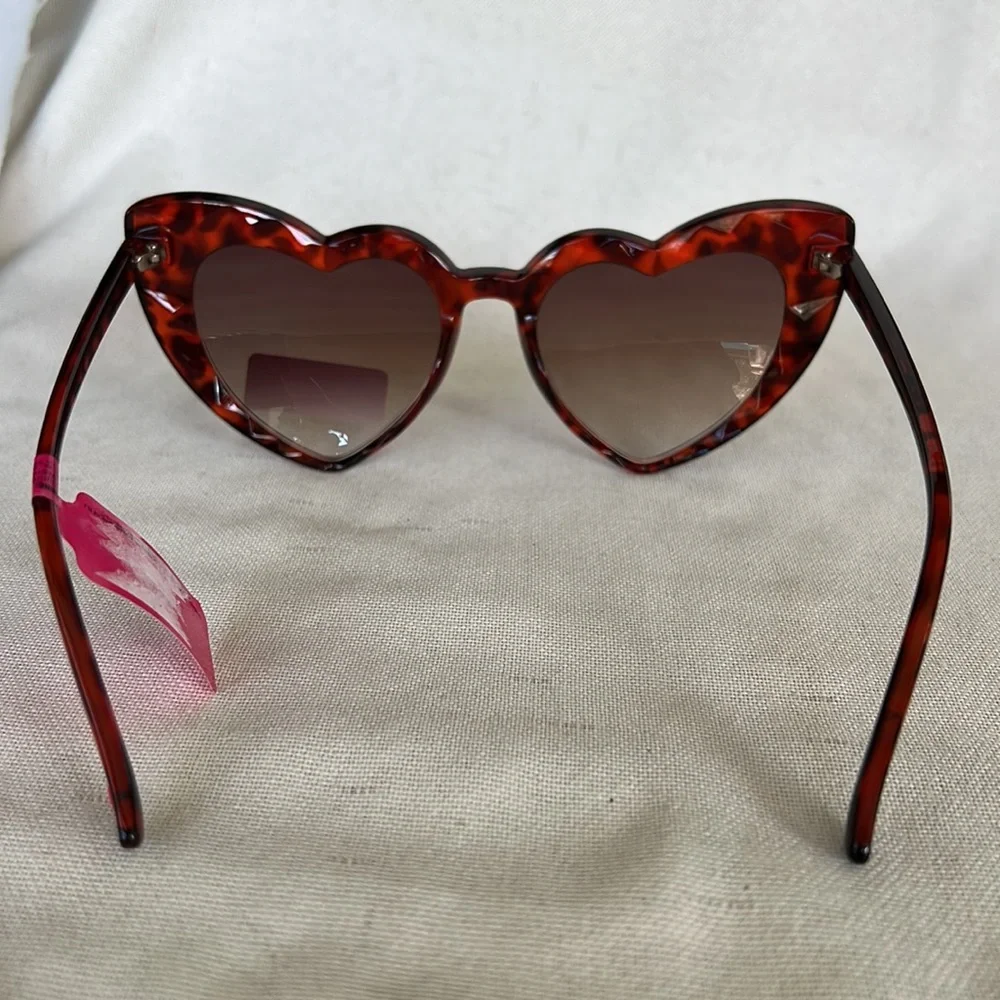 BETSEY JOHNSON heart shaped sunglasses